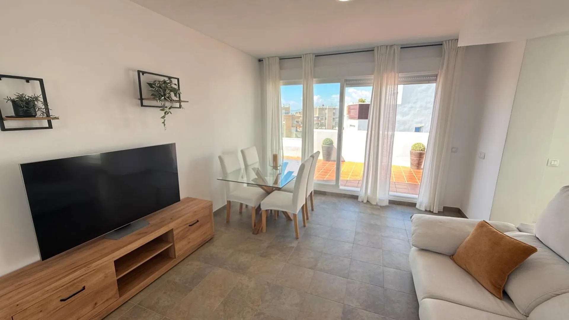 Atico Nuevo Con Piscina Apartment Almeria