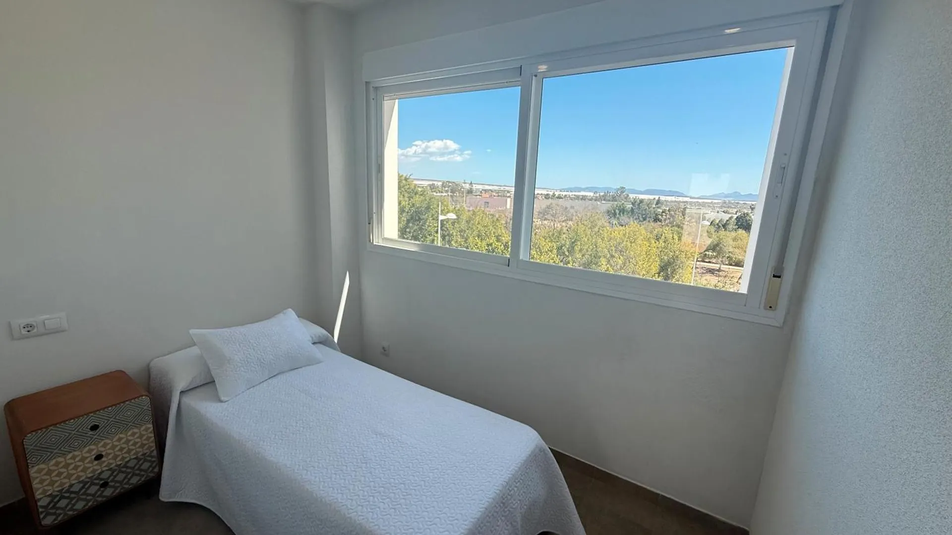 Atico Nuevo Con Piscina Apartment Almeria