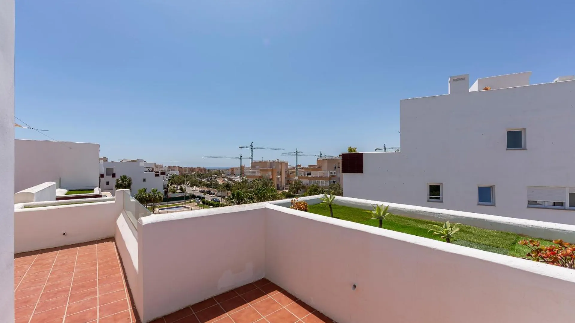 Atico Nuevo Con Piscina Apartment Almeria Spain