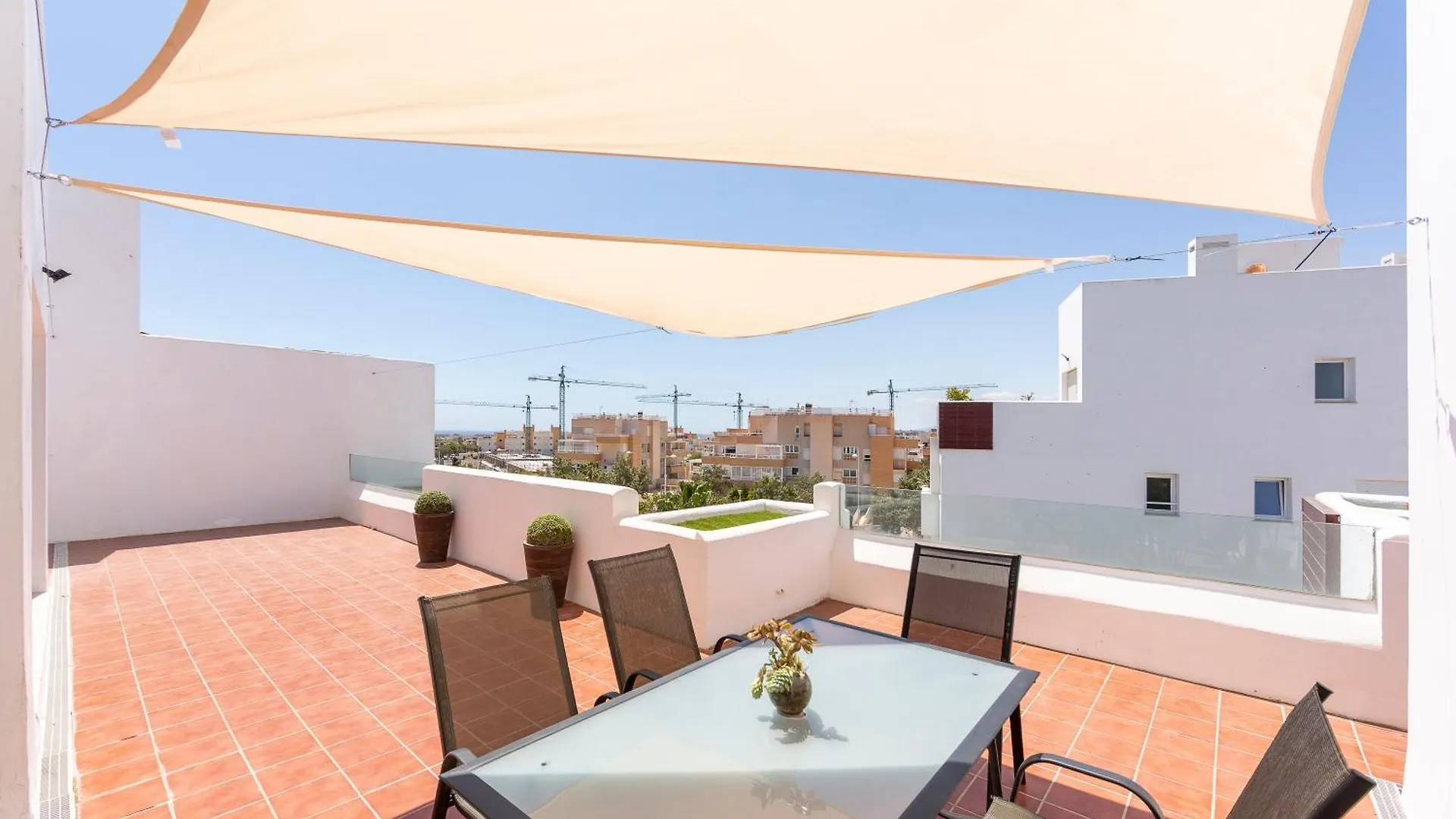 Atico Nuevo Con Piscina Apartment Almeria