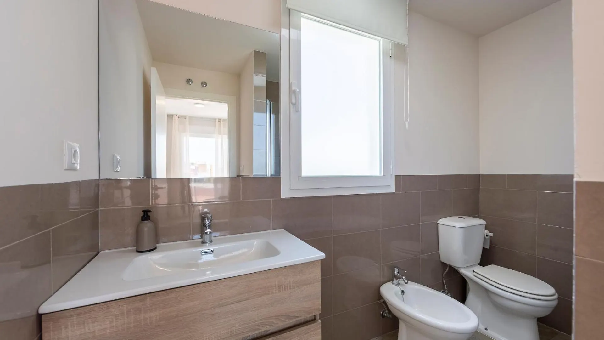 Atico Nuevo Con Piscina Lejlighed Almería